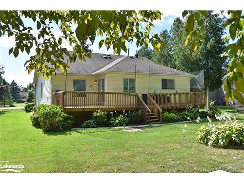 28 Fairway Crescent, Wasaga Beach, ON - Outdoor With Deck Patio Veranda