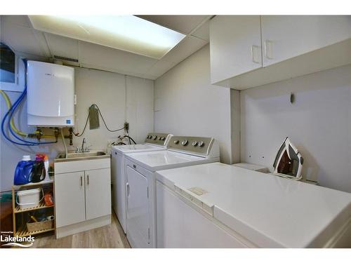 9 Park Road, Collingwood, ON - Indoor Photo Showing Laundry Room