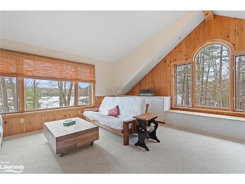 1042 El-Kee Point Lane, Port Carling, ON - Indoor Photo Showing Living Room