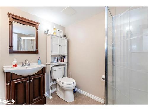 35 Dorcas Avenue, Tiny, ON - Indoor Photo Showing Bathroom