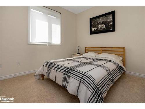 16 Beatrice Drive, Wasaga Beach, ON - Indoor Photo Showing Bedroom