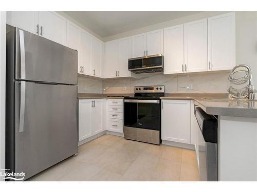 16 Beatrice Drive, Wasaga Beach, ON - Indoor Photo Showing Kitchen