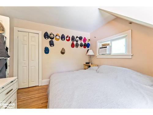 16 Lorne Street S, Huntsville, ON - Indoor Photo Showing Bedroom