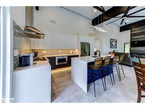 1584 Champlain Road, Tiny, ON - Indoor Photo Showing Kitchen