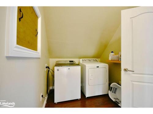 6 Concession Road 9 E, Tiny, ON - Indoor Photo Showing Laundry Room