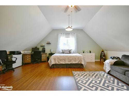 6 Concession Road 9 E, Tiny, ON - Indoor Photo Showing Bedroom