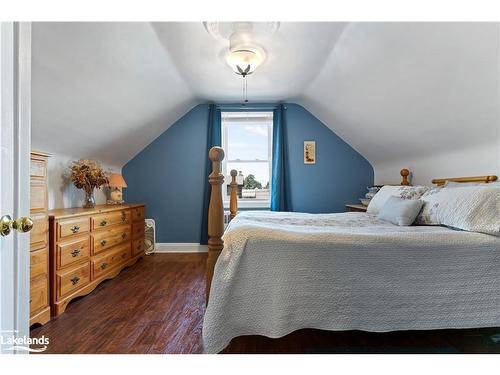 170 Kenilworth Avenue S, Hamilton, ON - Indoor Photo Showing Bedroom