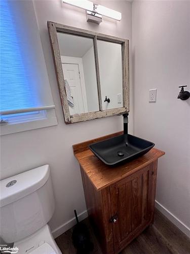 11 Shoreline Dr, Bracebridge, ON - Indoor Photo Showing Bathroom