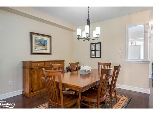 7 North Maple Street, Collingwood, ON - Indoor Photo Showing Dining Room