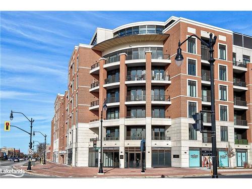 322-1 Hume Street, Collingwood, ON - Outdoor With Balcony With Facade