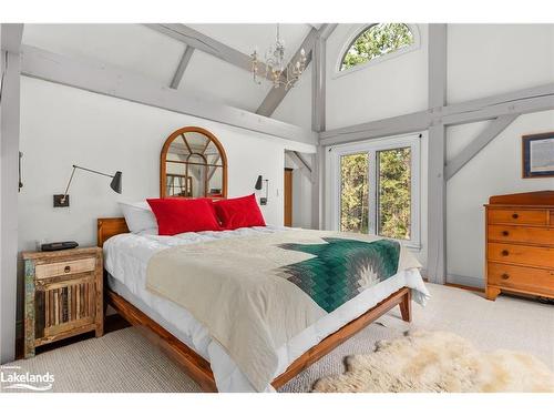 1095 Williamsport Road, Huntsville, ON - Indoor Photo Showing Bedroom