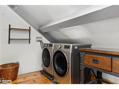 1095 Williamsport Road, Huntsville, ON - Indoor Photo Showing Laundry Room