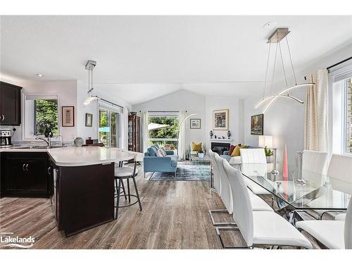 34 Williams Street, Collingwood, ON - Indoor Photo Showing Kitchen With Double Sink