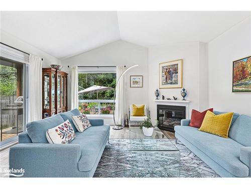 34 Williams Street, Collingwood, ON - Indoor Photo Showing Living Room With Fireplace