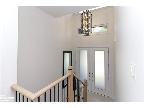 370 Ramblewood Drive, Wasaga Beach, ON - Indoor Photo Showing Other Room