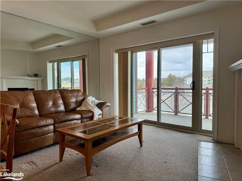 305-130 Steamship Bay Road, Gravenhurst, ON - Indoor Photo Showing Living Room