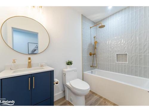 6 Boulder Court, Huntsville, ON - Indoor Photo Showing Bathroom