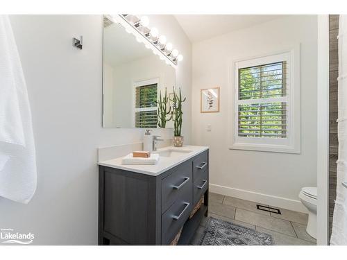 6 Boulder Court, Huntsville, ON - Indoor Photo Showing Bathroom