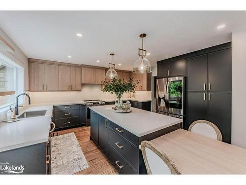 2038 15 Sideroad, Milton, ON - Indoor Photo Showing Kitchen With Upgraded Kitchen