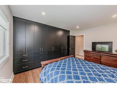 2038 15 Sideroad, Milton, ON - Indoor Photo Showing Bedroom