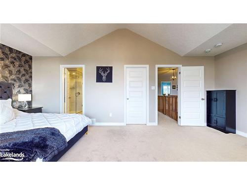 16 Portland Street, Collingwood, ON - Indoor Photo Showing Bedroom