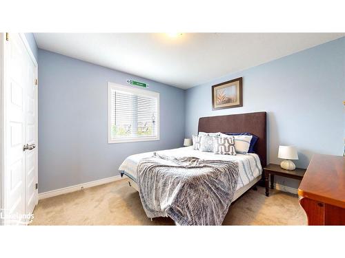 16 Portland Street, Collingwood, ON - Indoor Photo Showing Bedroom