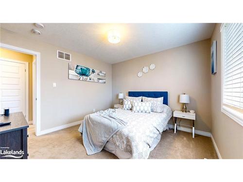 16 Portland Street, Collingwood, ON - Indoor Photo Showing Bedroom