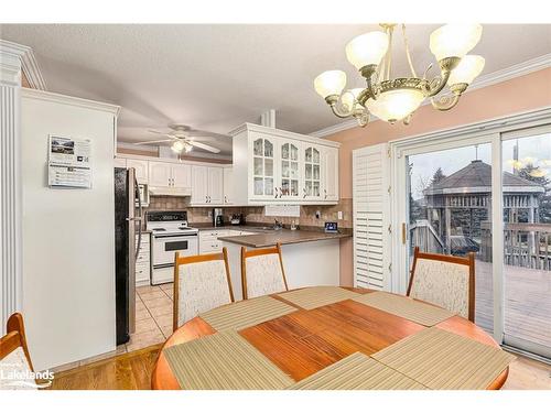 38 Mckean Boulevard, Nottawa, ON - Indoor Photo Showing Dining Room