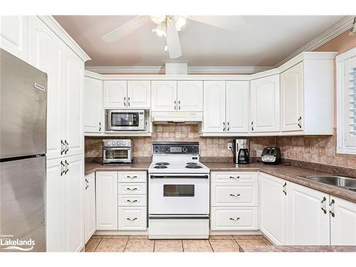 38 Mckean Boulevard, Nottawa, ON - Indoor Photo Showing Kitchen