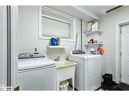 38 Mckean Boulevard, Nottawa, ON - Indoor Photo Showing Laundry Room