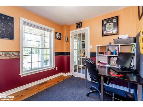 7 Andrew Court, Wasaga Beach, ON - Indoor Photo Showing Office