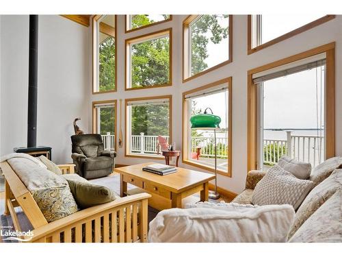 53 Sandy Island, Parry Sound, ON - Indoor Photo Showing Living Room