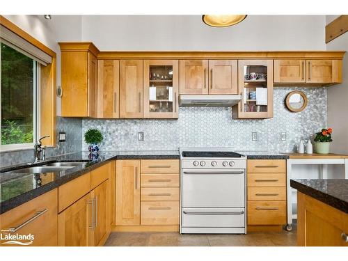 53 Sandy Island, Parry Sound, ON - Indoor Photo Showing Kitchen