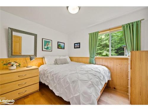 53 Sandy Island, Parry Sound, ON - Indoor Photo Showing Bedroom