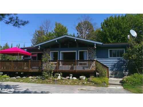 69 Albert Avenue, Tiny, ON - Outdoor With Deck Patio Veranda