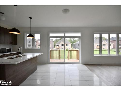 32 Simona Avenue, Wasaga Beach, ON - Indoor Photo Showing Kitchen With Double Sink