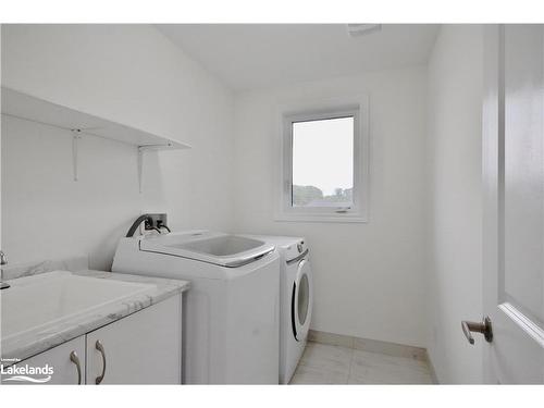 32 Simona Avenue, Wasaga Beach, ON - Indoor Photo Showing Laundry Room