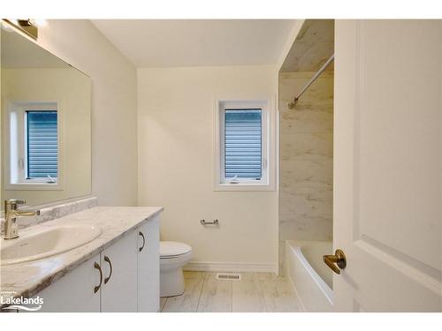 32 Simona Avenue, Wasaga Beach, ON - Indoor Photo Showing Bathroom