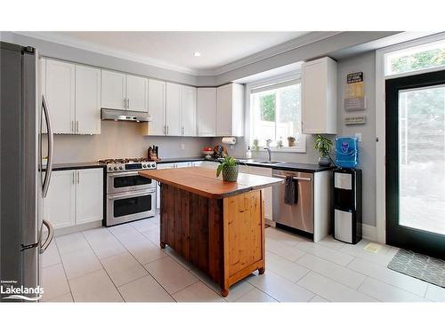 29 Garbutt Crescent, Collingwood, ON - Indoor Photo Showing Kitchen