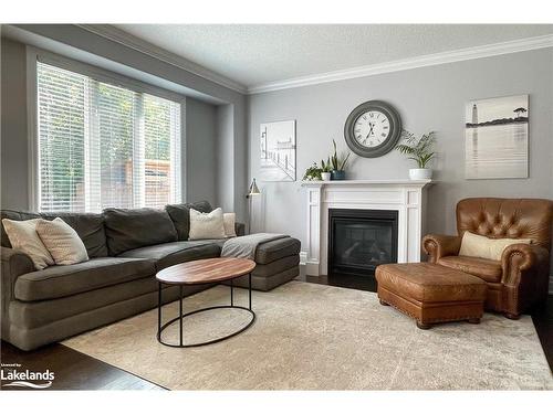 29 Garbutt Crescent, Collingwood, ON - Indoor Photo Showing Living Room With Fireplace