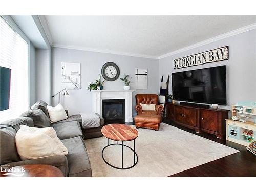 29 Garbutt Crescent, Collingwood, ON - Indoor Photo Showing Living Room With Fireplace