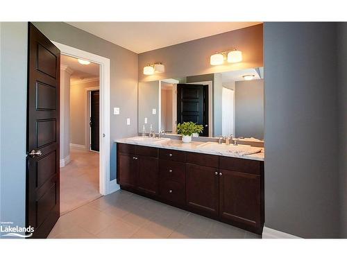 29 Garbutt Crescent, Collingwood, ON - Indoor Photo Showing Bathroom