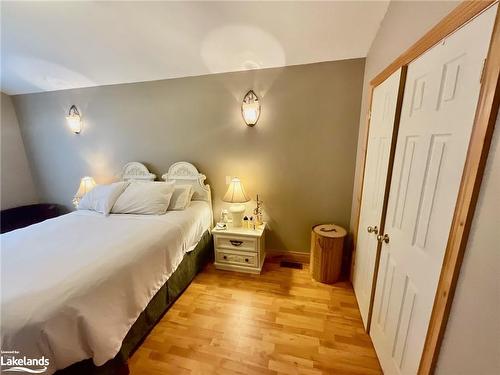 34 Pine Drive, Sprucedale, ON - Indoor Photo Showing Bedroom