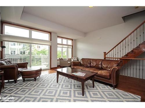 7-104 Farm Gate Road, The Blue Mountains, ON - Indoor Photo Showing Living Room