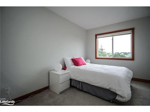 7-104 Farm Gate Road, The Blue Mountains, ON - Indoor Photo Showing Bedroom