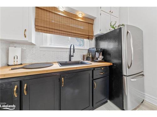 354 Queen Street, Midland, ON - Indoor Photo Showing Kitchen