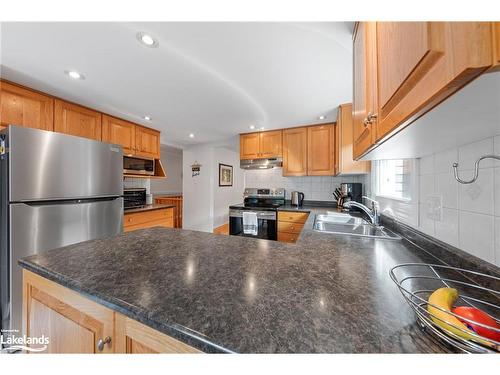 969 Dominion Avenue, Midland, ON - Indoor Photo Showing Kitchen With Double Sink