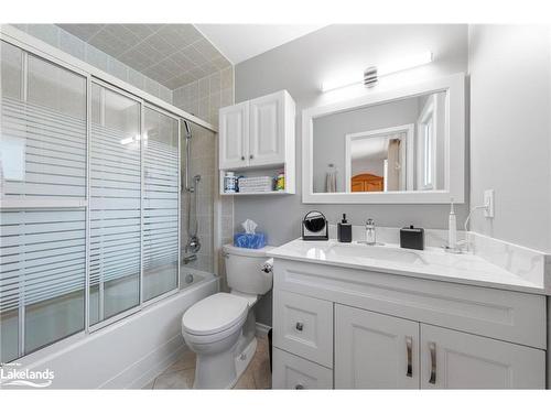 969 Dominion Avenue, Midland, ON - Indoor Photo Showing Bathroom