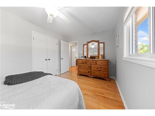 969 Dominion Avenue, Midland, ON - Indoor Photo Showing Bedroom