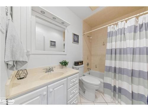 969 Dominion Avenue, Midland, ON - Indoor Photo Showing Bathroom